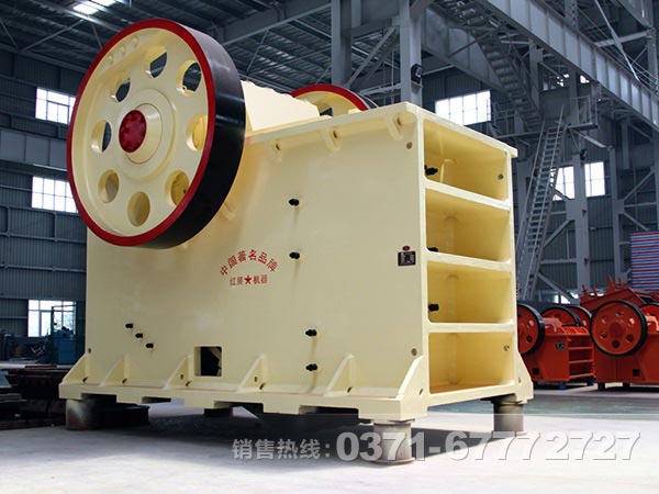 顎式粉碎機顎板、肘板和邊護板哪種好？