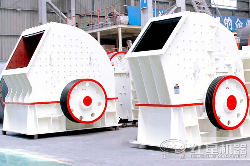 對比傳統(tǒng)錘破，一次成型單段錘破碎石強、出料更好