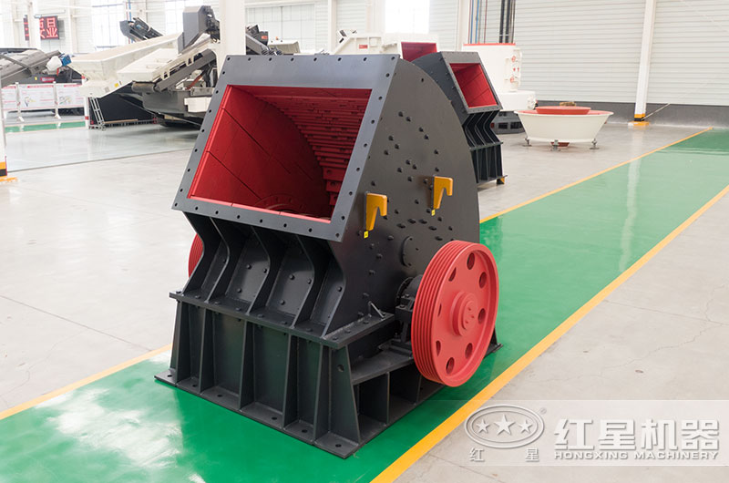 錘式破碎機(jī)圖片