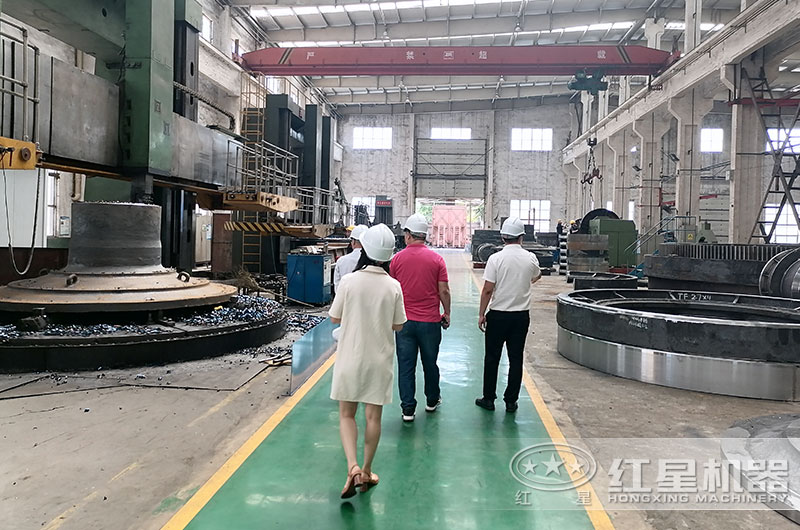 客戶到車間考察設(shè)備 客戶到車間考察設(shè)備