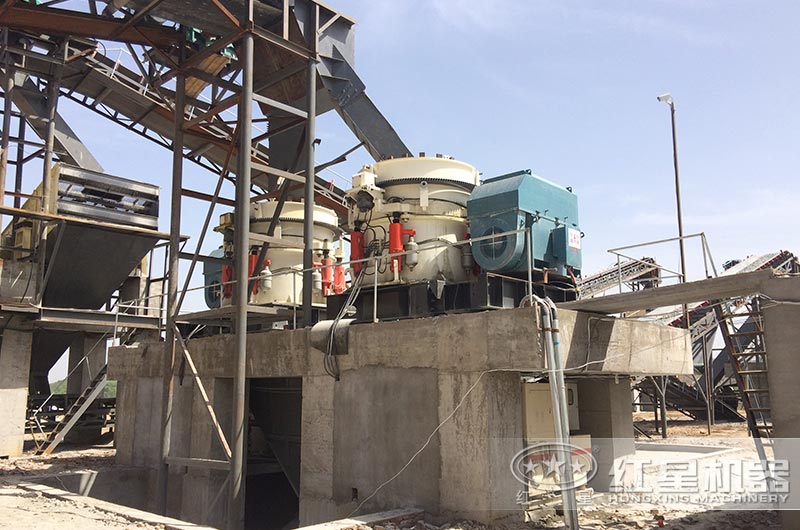 多缸圓錐破碎機工作現(xiàn)場圖片