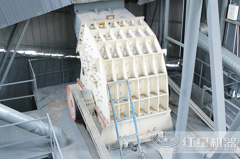 錘式破碎機石灰石破碎現場 錘式破碎機石灰石破碎現場
