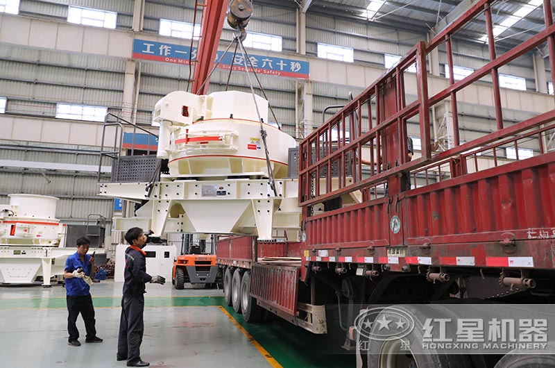 設(shè)備裝車準(zhǔn)備發(fā)貨 設(shè)備裝車準(zhǔn)備發(fā)貨