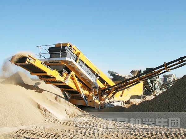 投資一部時(shí)產(chǎn)150噸的履帶式移動(dòng)破碎站需要多少錢(qián)