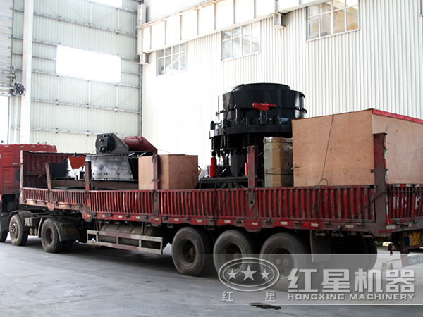 磷礦石破碎設備發(fā)貨現(xiàn)場