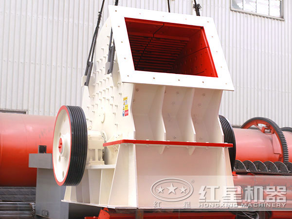 車(chē)間小型碎煤機(jī)即將發(fā)貨