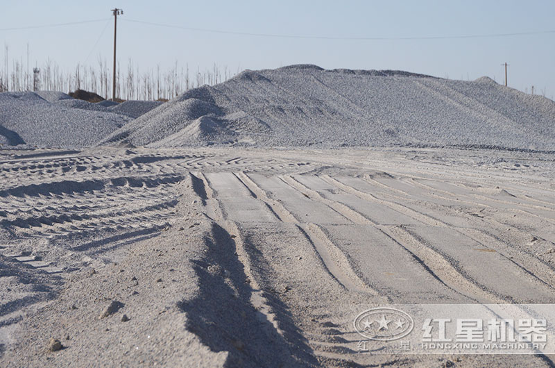 破碎石頭生產石子違法嗎，現在可以著手2022年石頭加工了嗎？